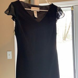 Size 6 V-Neck Short Sleeve Dress